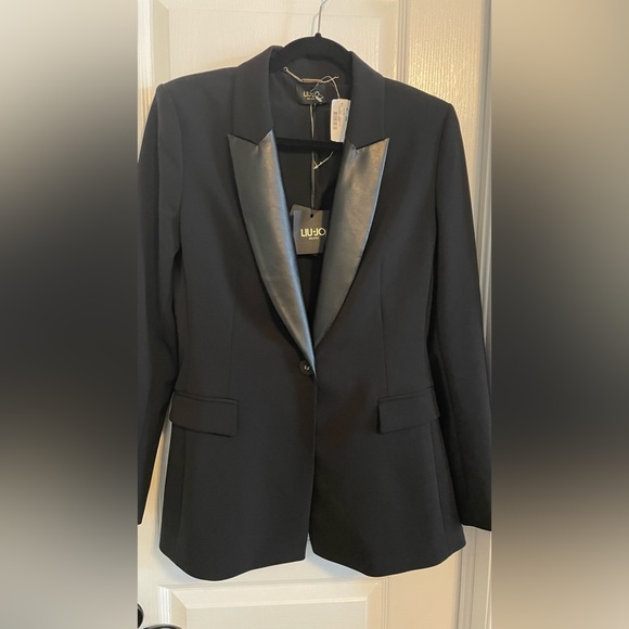 NWT - Fitted Black Liu Jo Blazer - Picture 2 of 9